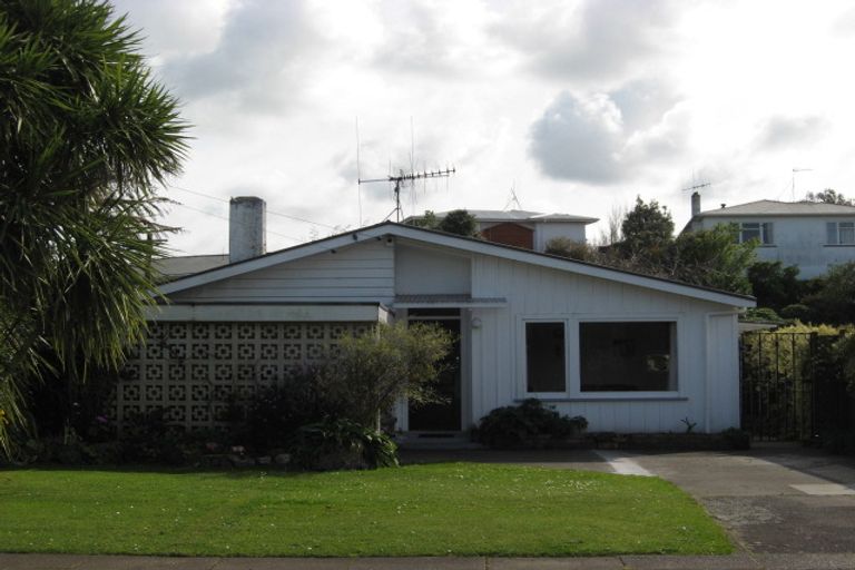 Photo of property in 18 Nikau Street, Tawhero, Whanganui, 4501