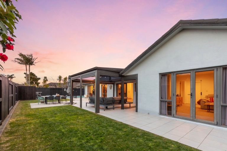 Photo of property in 8 Putaka Place, Papamoa Beach, Papamoa, 3118