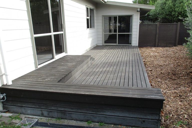 Photo of property in 8 Saturn Crescent, Milson, Palmerston North, 4414