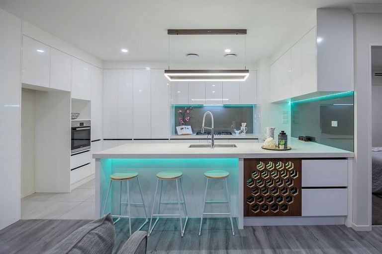 Photo of property in 10 Drumconnell Drive, Flat Bush, Auckland, 2019