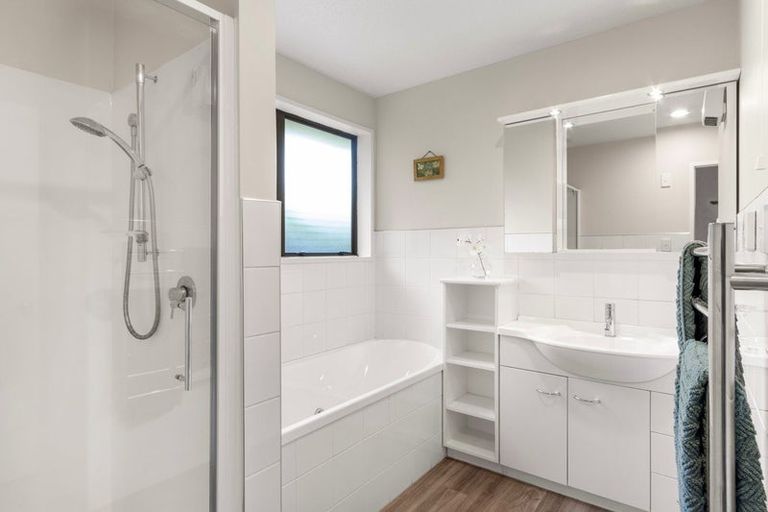 Photo of property in 17 Todd Avenue, Bishopdale, Christchurch, 8051