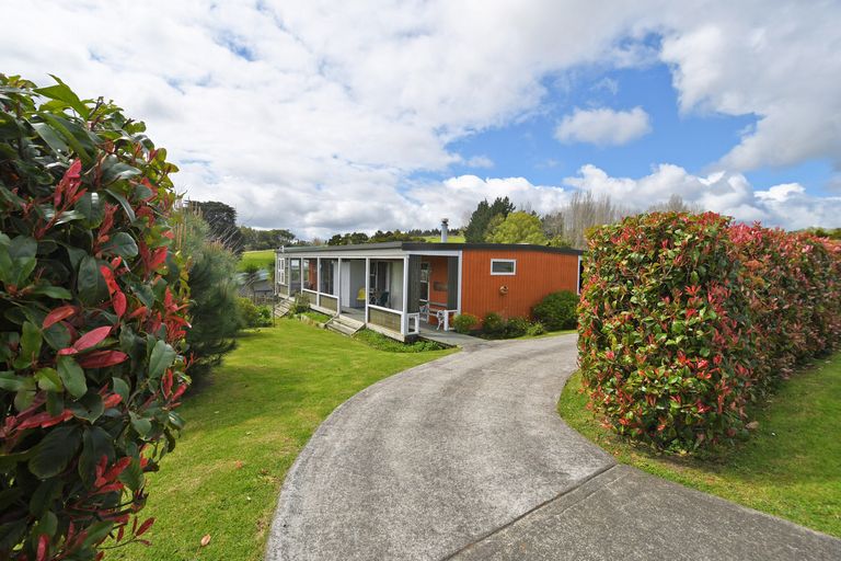 Photo of property in 40 Marshall Road, Kaiwaka, 0573
