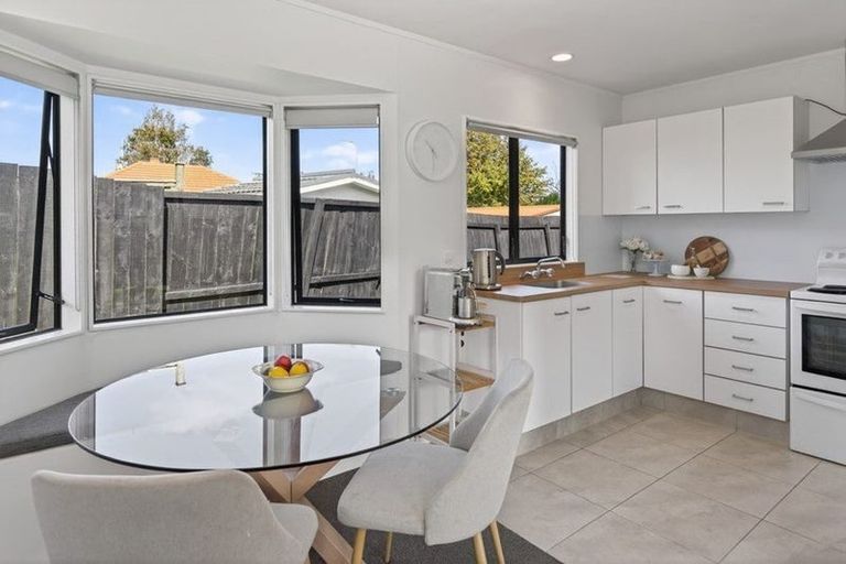 Photo of property in 27a Willoughby Avenue, Howick, Auckland, 2014