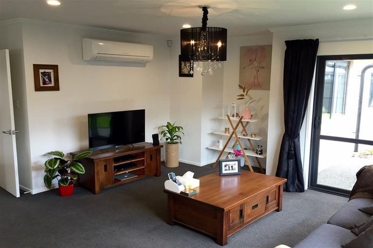 Photo of property in 12 Weruweru Street, Marshland, Christchurch, 8083