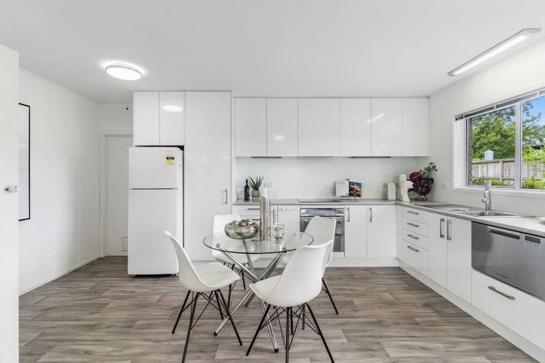 Photo of property in 1/9 Bungalore Place, Half Moon Bay, Auckland, 2012