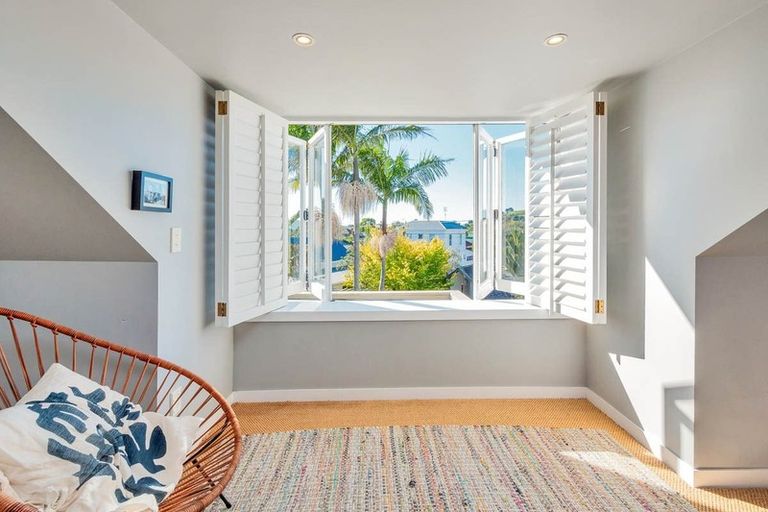 Photo of property in 26 Church Street, Devonport, Auckland, 0624