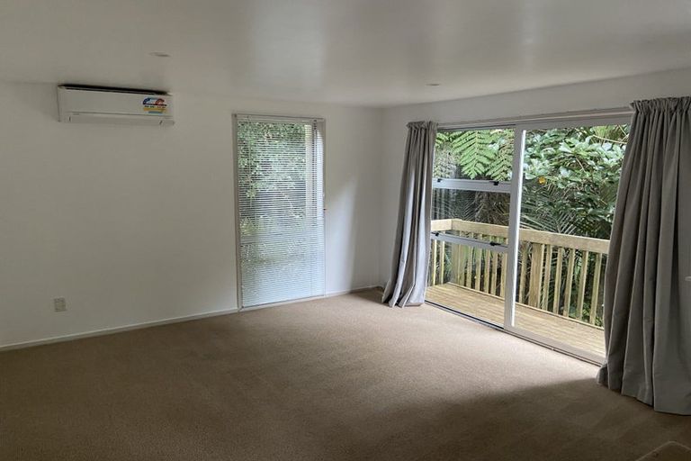 Photo of property in 33 Reynolds Place, Torbay, Auckland, 0630