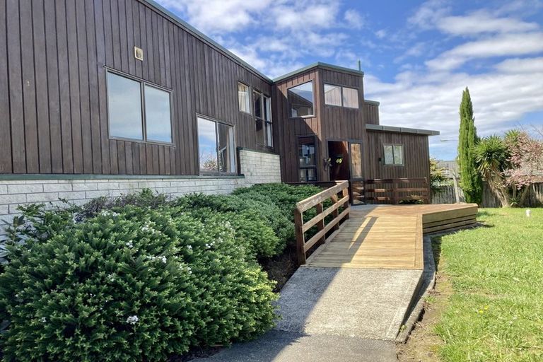 Photo of property in 69 Sunny Crescent, Huapai, Kumeu, 0810