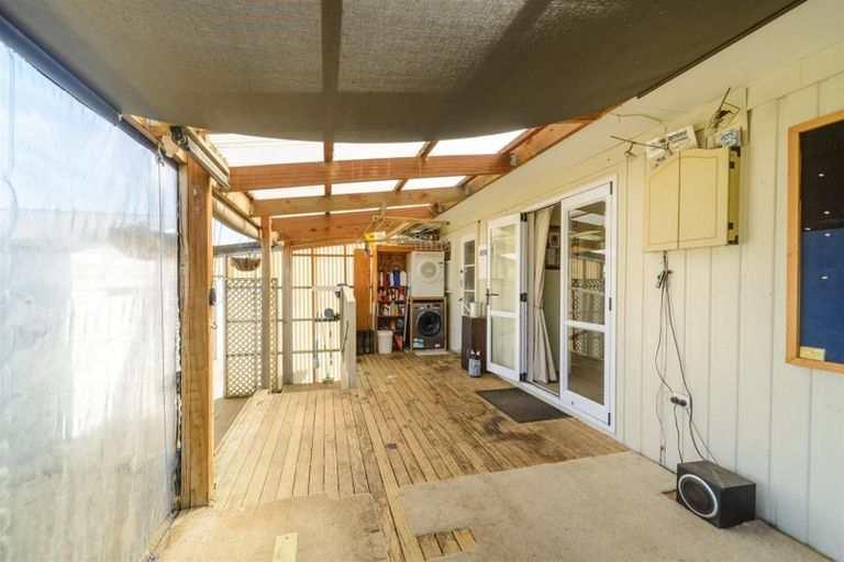 Photo of property in 28 Alexandra Street, Marton, 4710