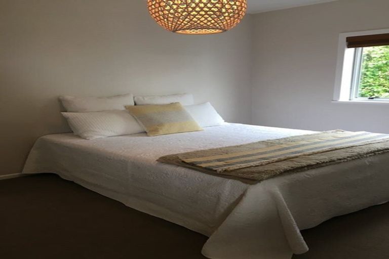 Photo of property in 27 Surf Road, Stanmore Bay, Whangaparaoa, 0932