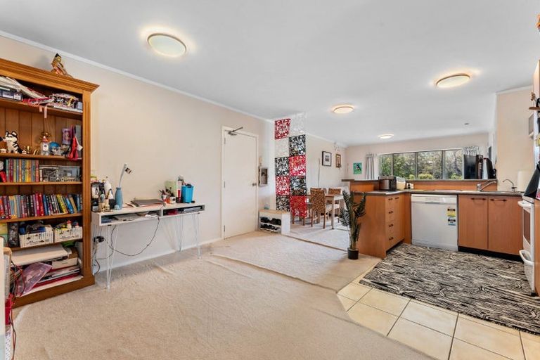 Photo of property in The Haven, 22/120 Beach Haven Road, Beach Haven, Auckland, 0626