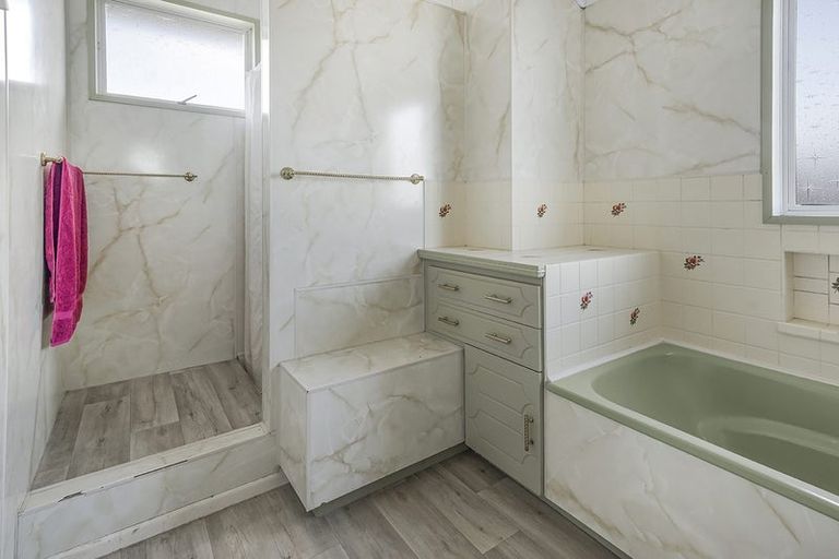 Photo of property in 10 Perry Place, Bader, Hamilton, 3206