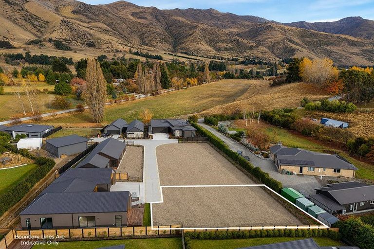 Photo of property in 15 Kamana Rise, Wanaka, 9382