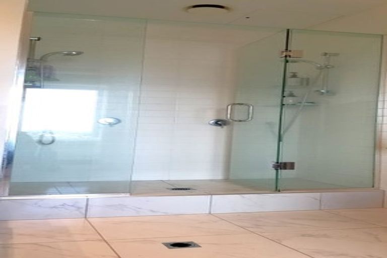 Photo of property in Sentinel Apartments, 1102/3 Northcroft Street, Takapuna, Auckland, 0622