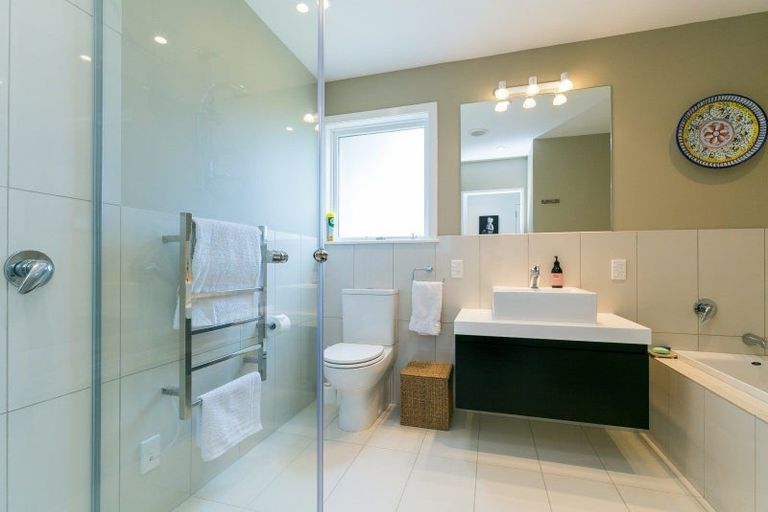 Photo of property in 35 Versailles Street, Karori, Wellington, 6012