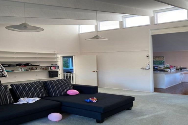 Photo of property in 1/106 Prince Regent Drive, Half Moon Bay, Auckland, 2012