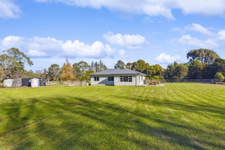 Photo of property in 105 Peka Peka Road, Peka Peka, Waikanae, 5391