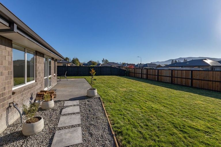 Photo of property in 15 Ruru Place, Oxford, 7430