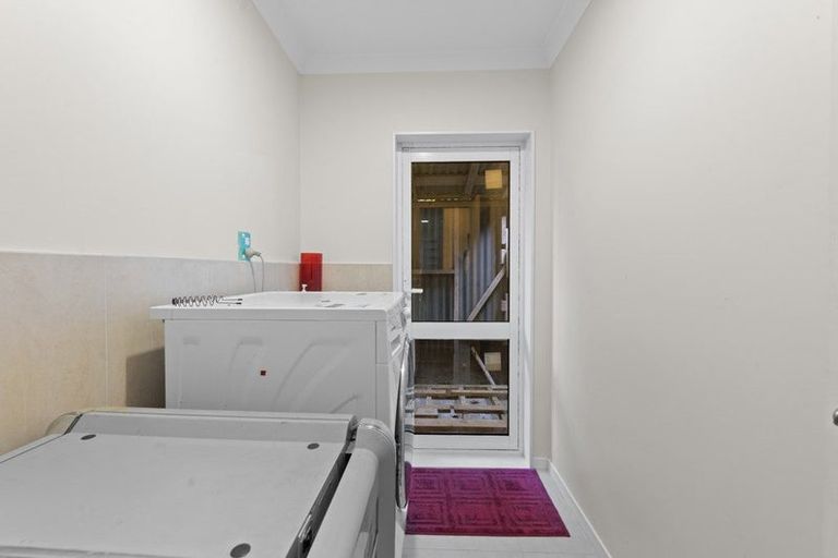 Photo of property in 57 Pitt Avenue, Clendon Park, Auckland, 2103