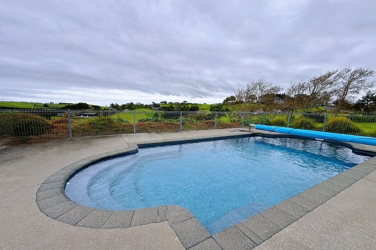 Photo of property in 1435 Old North Road, Helensville, 0875