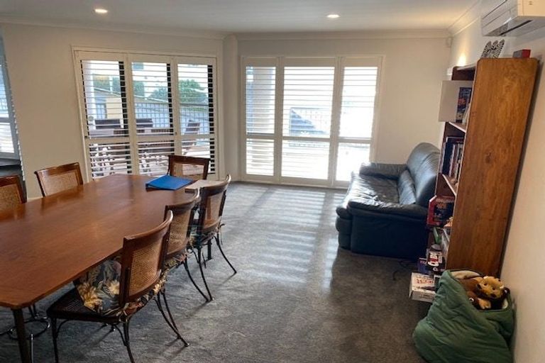 Photo of property in 13/22 Oriental Terrace, Oriental Bay, Wellington, 6011