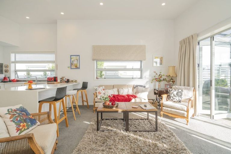 Photo of property in 16 Vanita Drive, Whitianga, 3510