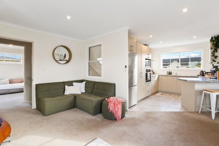 Photo of property in 5 Wells Place, Whitianga, 3510