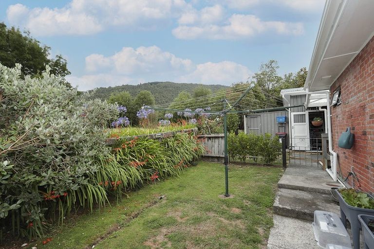 Photo of property in 2 Emery Road, Rotoiti Forest, Rotorua, 3074