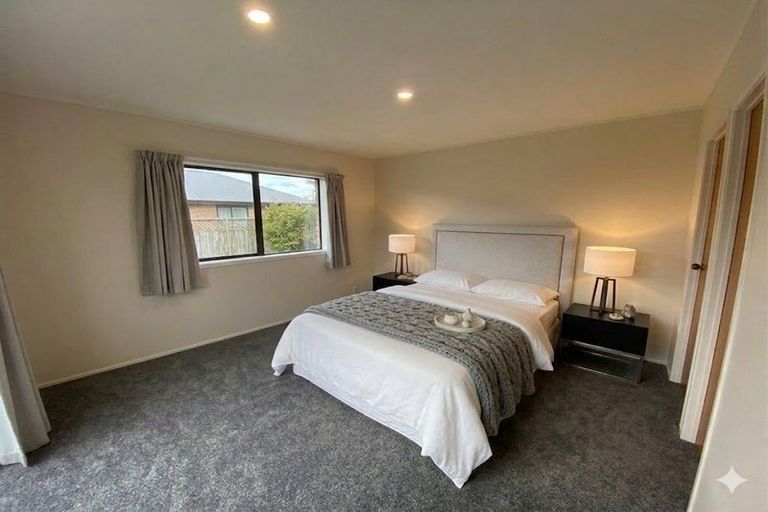 Photo of property in 7 Kadina Place, Botany Downs, Auckland, 2010