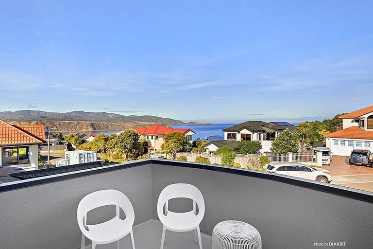 Photo of property in 8a Birkhall Grove, Strathmore Park, Wellington, 6022