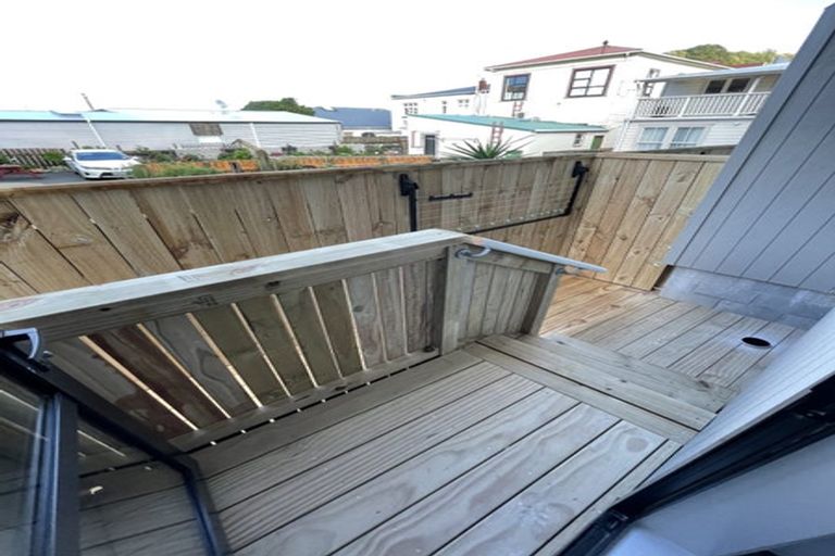 Photo of property in 145e The Parade, Island Bay, Wellington, 6023
