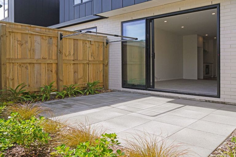 Photo of property in 6/27 Main Road, Wainuiomata, Lower Hutt, 5014