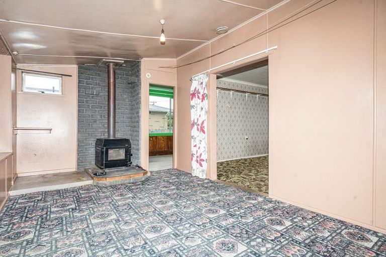 Photo of property in 10 Burns Street, Milton, 9220