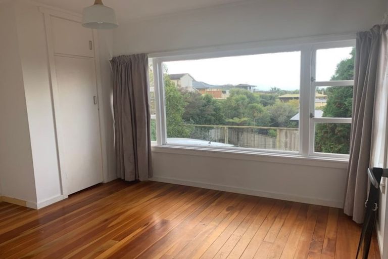 Photo of property in 2/36 Masterton Road, Rothesay Bay, Auckland, 0630
