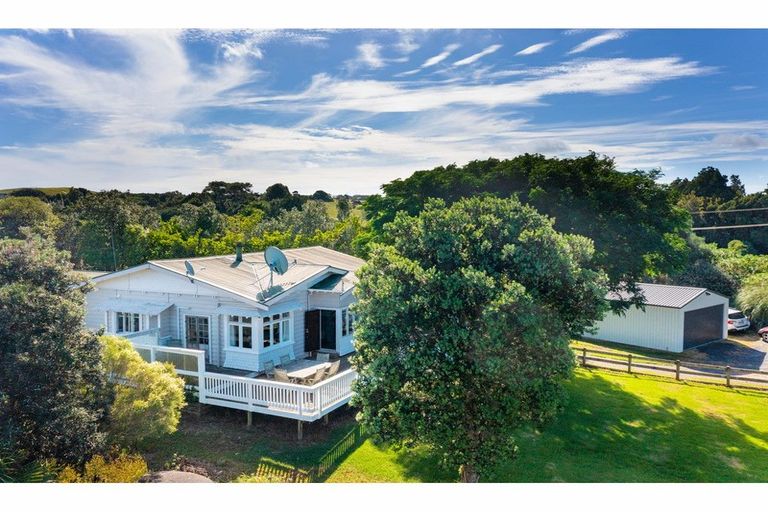 Photo of property in 241 Smith Road, Otaua, Waiuku, 2682