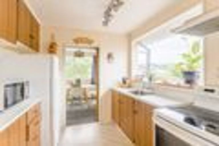 Photo of property in 9 Cypress Grove, Paraparaumu, 5032