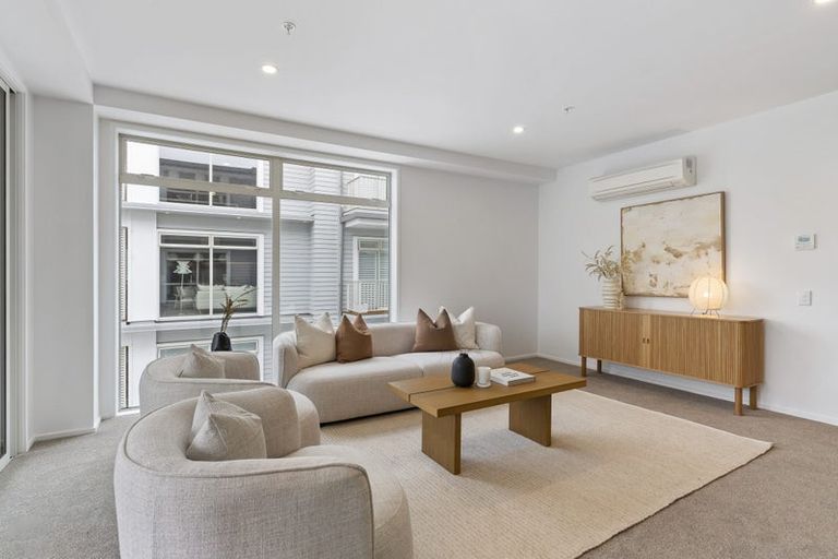 Photo of property in 121 Hibiscus Drive, Orewa, 0931