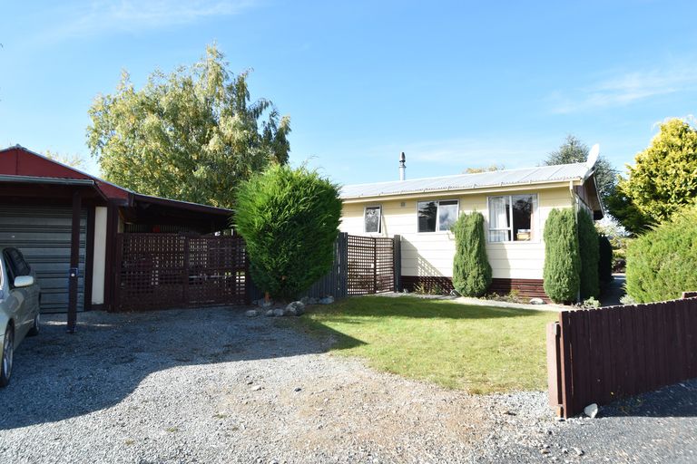 Photo of property in 39 Pukaki Place, Twizel, 7901