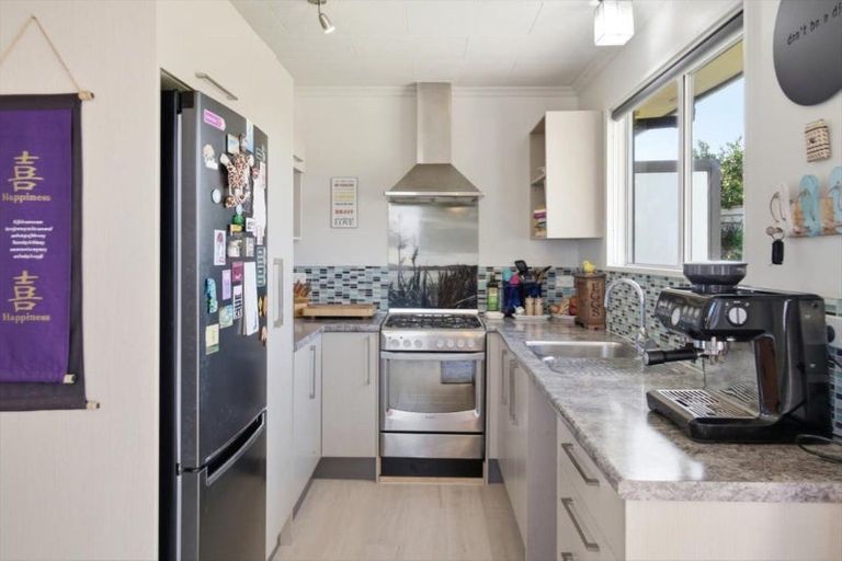 Photo of property in 21 Whenuariri Place, Maketu, Te Puke, 3189