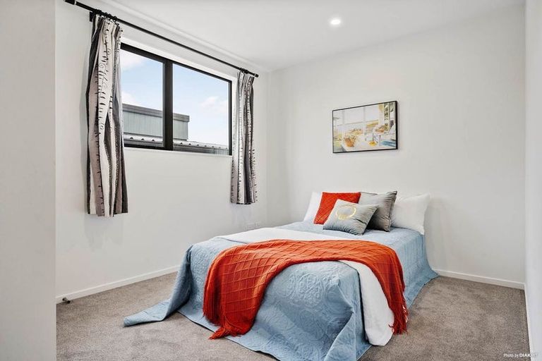 Photo of property in 28b Goodfellow Lane, Flat Bush, Auckland, 2019