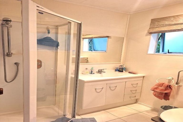 Photo of property in 7 Chichester Drive, Pinehaven, Upper Hutt, 5019