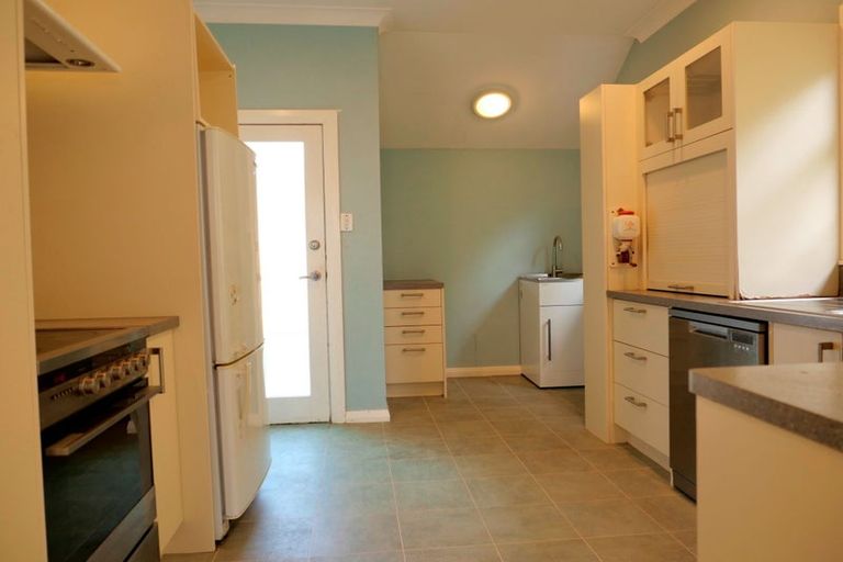 Photo of property in 132 Wellington Road, Paekakariki, 5034
