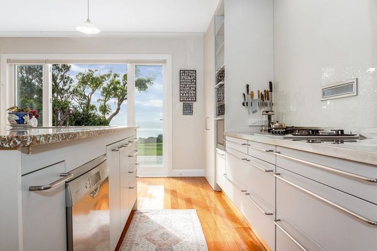 Photo of property in 9 Putnam Street, Northland, Wellington, 6012