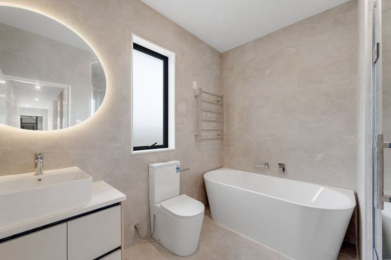 Photo of property in 12 Noble Lane, Pokeno, 2402