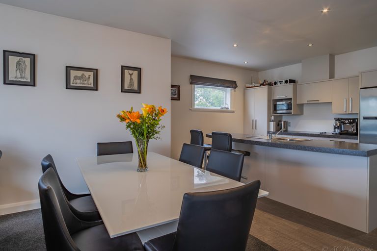 Photo of property in 16 Grasmere Street, Waimataitai, Timaru, 7910