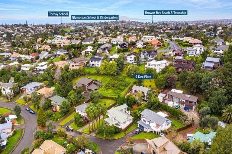 Photo of property in 9 Dee Place, Torbay, Auckland, 0630