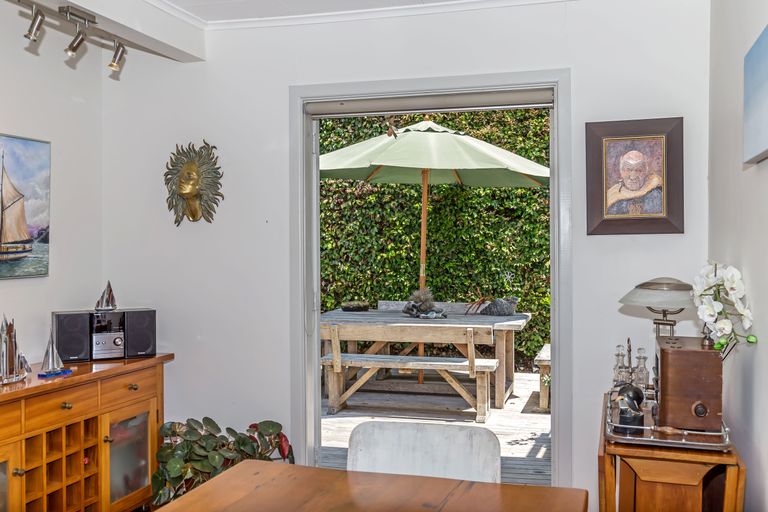 Photo of property in 31 Monyash Road, Manly, Whangaparaoa, 0930