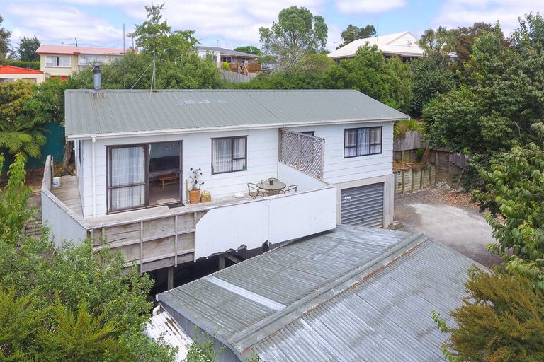 Photo of property in 22 Zingaro Place, Massey, Auckland, 0614