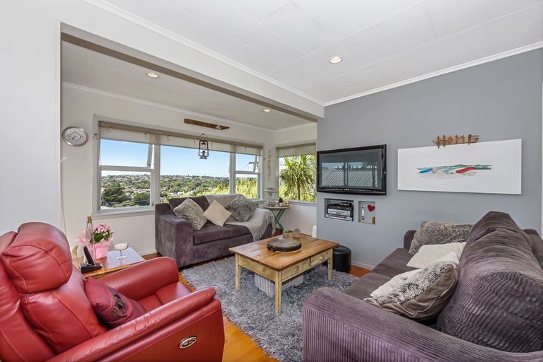 Photo of property in 31 Monyash Road, Manly, Whangaparaoa, 0930