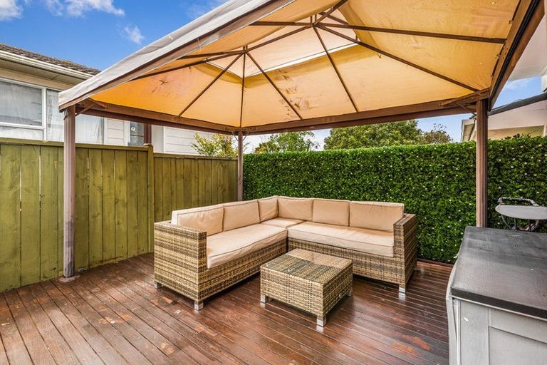 Photo of property in 1/162 Pigeon Mountain Road, Half Moon Bay, Auckland, 2012